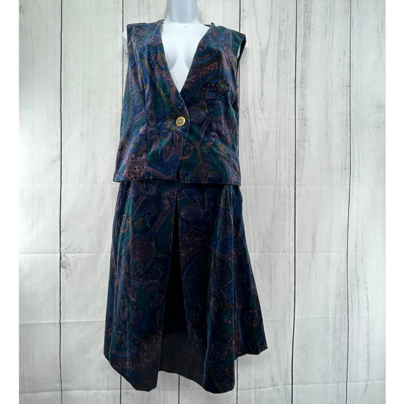 Nobrand Vintage 60's - 70's Matching Velvet Floral Skirt and Vest Set - Picture 1 of 10